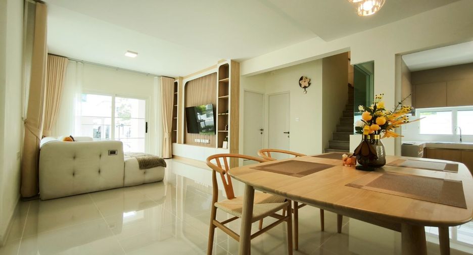出租 4 卧室 独立屋 在 Bang Phli, Samut Prakan