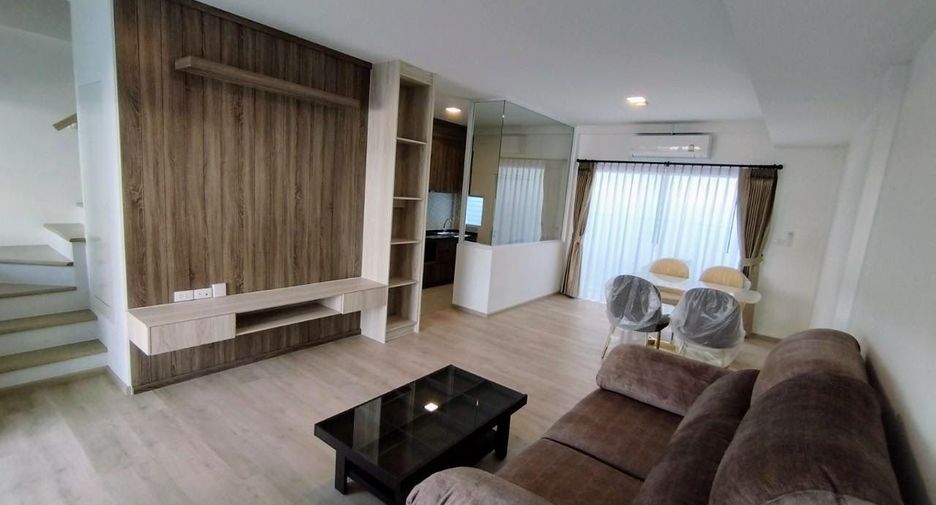 For rent 3 bedrooms townhouse in Prawet, Bangkok