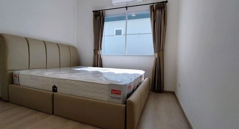 For rent 3 bedrooms townhouse in Prawet, Bangkok