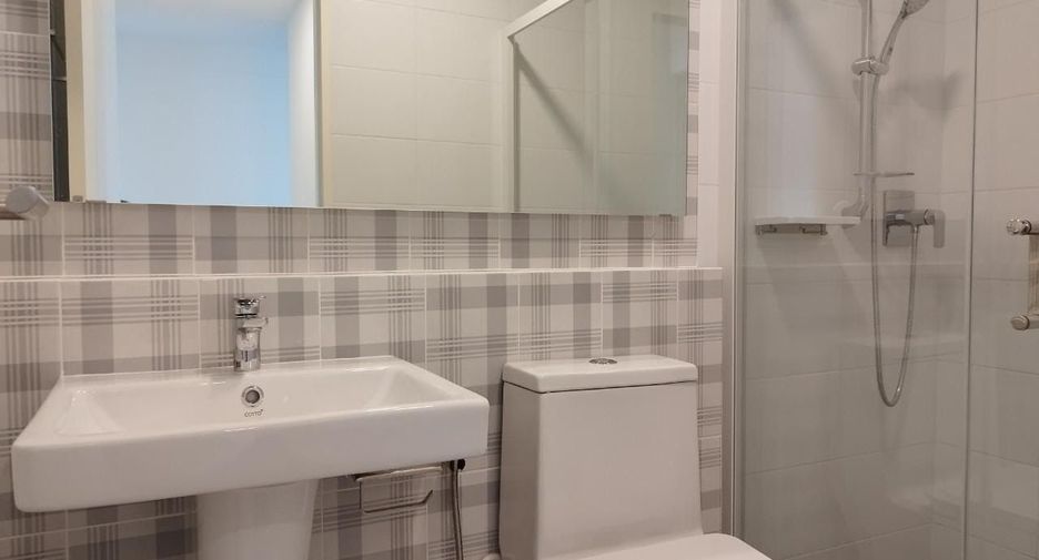 For rent 3 bedrooms townhouse in Prawet, Bangkok