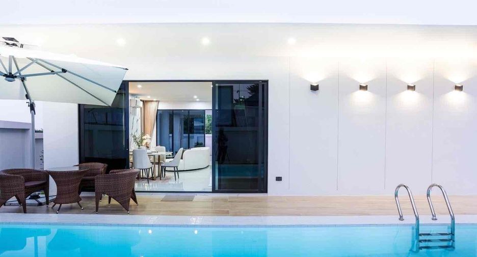 For sale 4 bedrooms villa in Bang Lamung, Chonburi