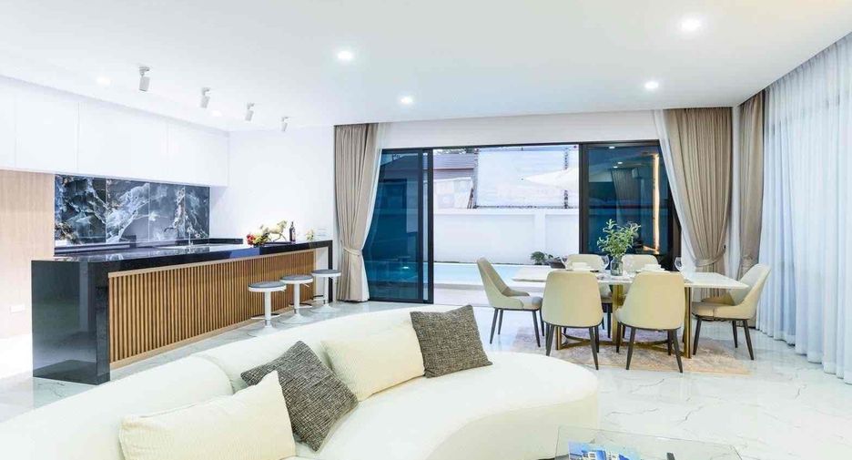 For sale 4 bedrooms villa in Bang Lamung, Chonburi