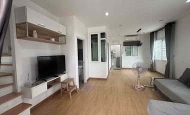 Casa adosada en alquiler y en venta de 3 habitaciones en Bang Yai, Nonthaburi