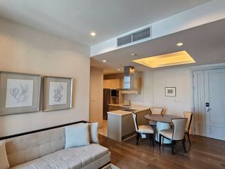 For rent 2 bedrooms condo in Pathum Wan, Bangkok
