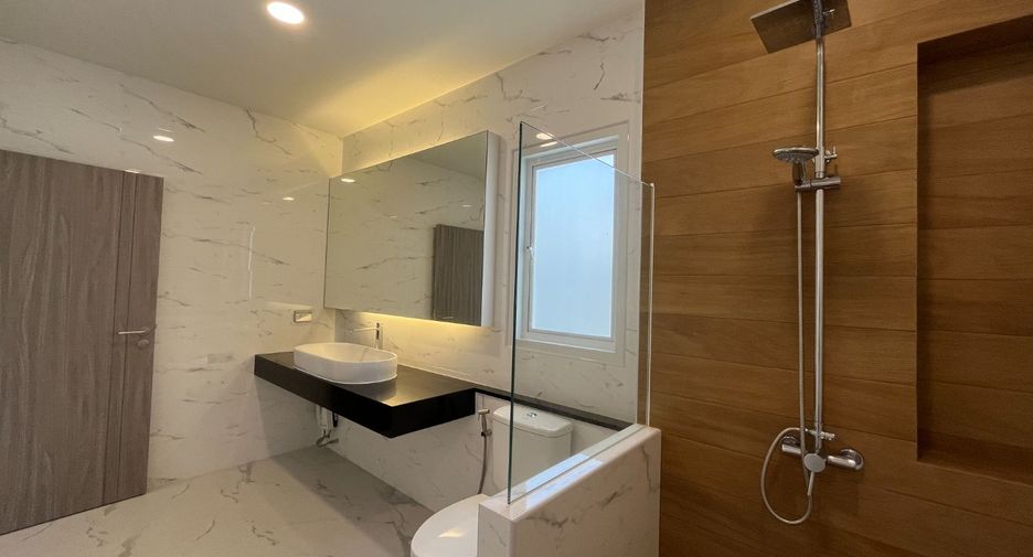 出租 3 卧室 独立屋 在 Bang Lamung, Chon Buri