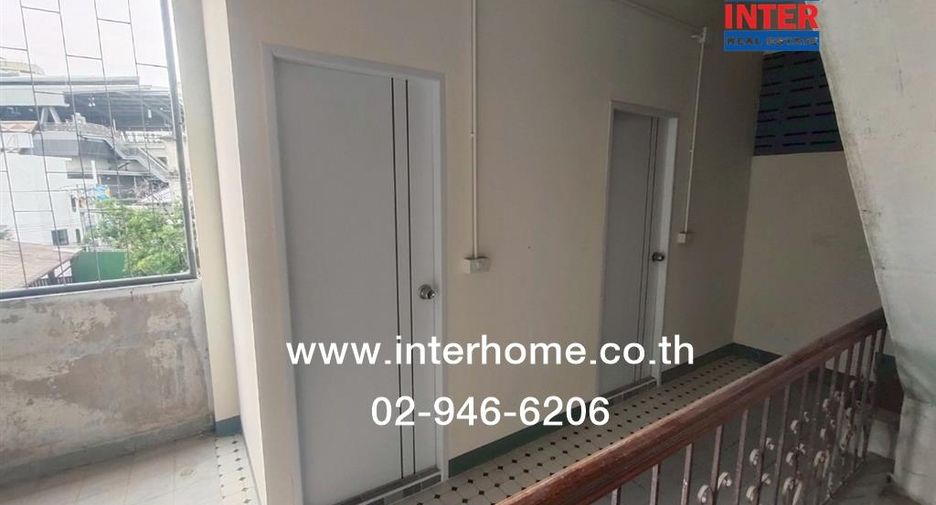 For rent 18 bedrooms retail Space in Wang Thonglang, Bangkok