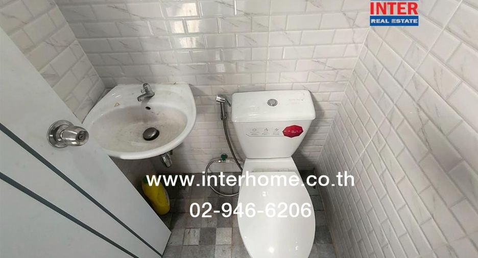 For rent 18 bedrooms retail Space in Wang Thonglang, Bangkok