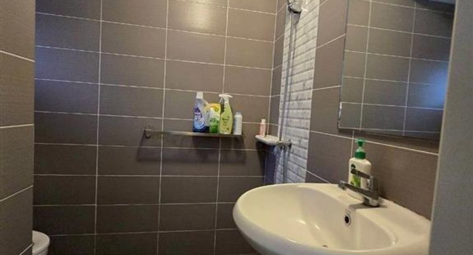 For rent and for sale 3 bedrooms townhouse in Sai Mai, Bangkok