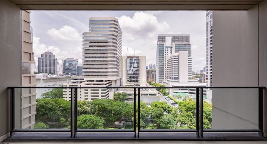 For rent and for sale 2 bedrooms condo in Pathum Wan, Bangkok