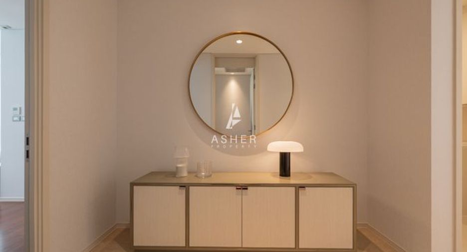 For rent and for sale 2 bedrooms condo in Pathum Wan, Bangkok