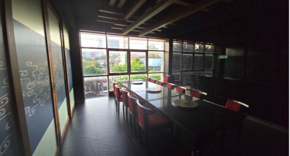Local comercial en alquiler y en venta en Watthana, Bangkok