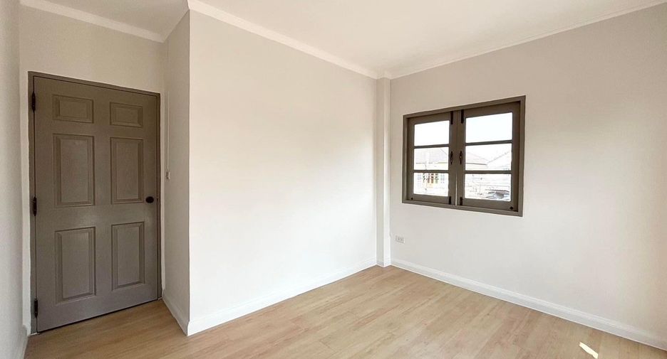 Casa en venta de 3 habitaciones en Bang Phli, Samut Prakan