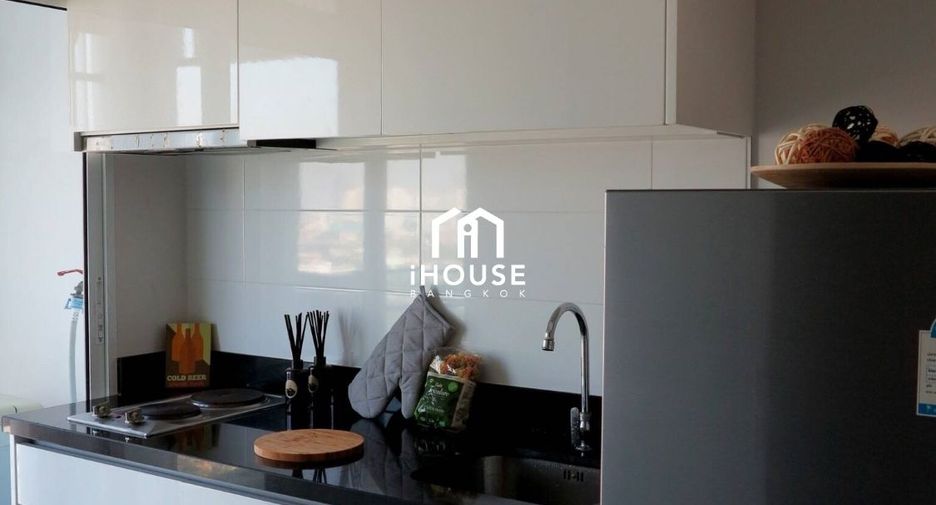 For sale 2 bedrooms condo in Khlong Toei, Bangkok