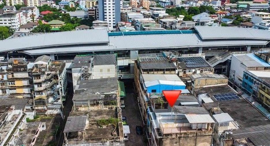 For sale retail Space in Bang Phlat, Bangkok
