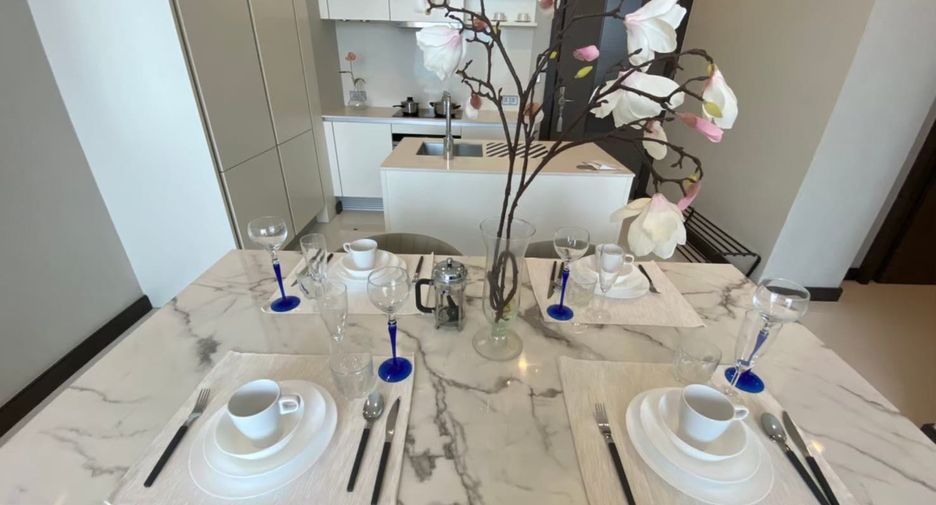 For rent 2 bedrooms condo in Khlong Toei, Bangkok