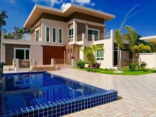 For sale 4 bedrooms villa in Bang Saray, Pattaya