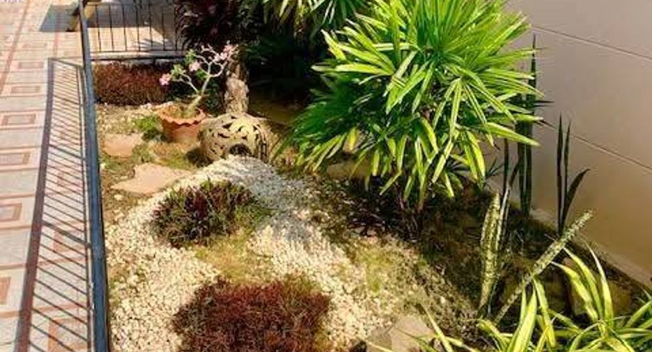 Villa zum Kauf mit 4 Zimmer in Sattahip, Chonburi