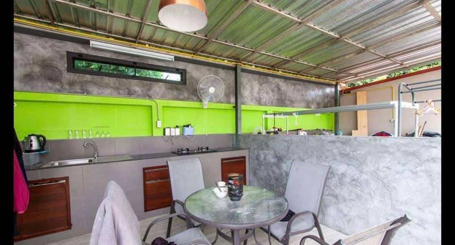 Villa zum Kauf mit 4 Zimmer in Sattahip, Chonburi