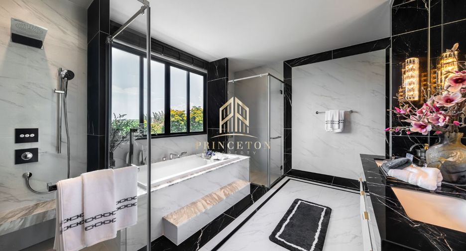 For sale 5 bedrooms house in Bang Phli, Samut Prakan