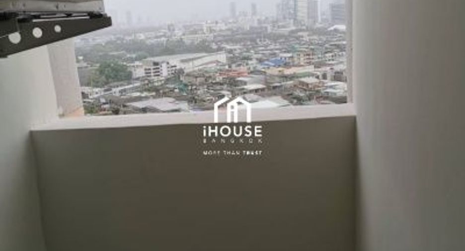 For sale 4 bedrooms condo in Khlong Toei, Bangkok