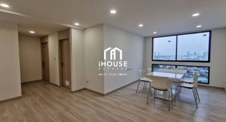 For sale 4 bedrooms condo in Khlong Toei, Bangkok