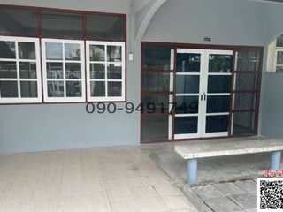 For sale 3 bedrooms townhouse in Huai Khwang, Bangkok