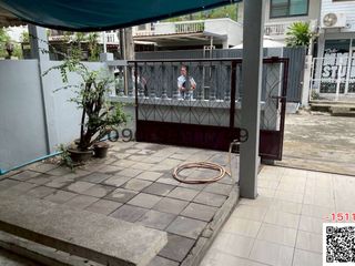 For sale 3 bedrooms townhouse in Huai Khwang, Bangkok