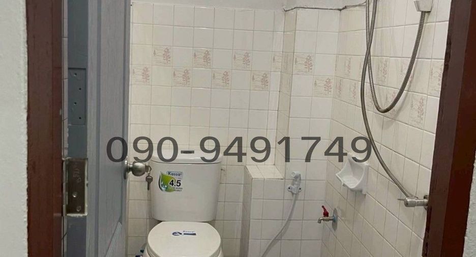 For sale 3 bedrooms townhouse in Huai Khwang, Bangkok