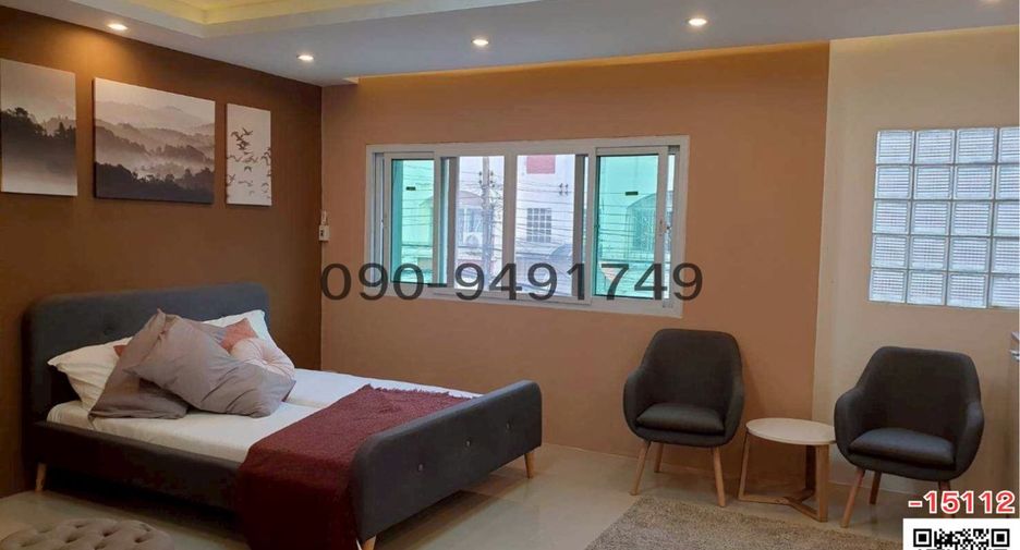 Reihenhaus zur Miete mit 3 Zimmer in Khan Na Yao, Bangkok