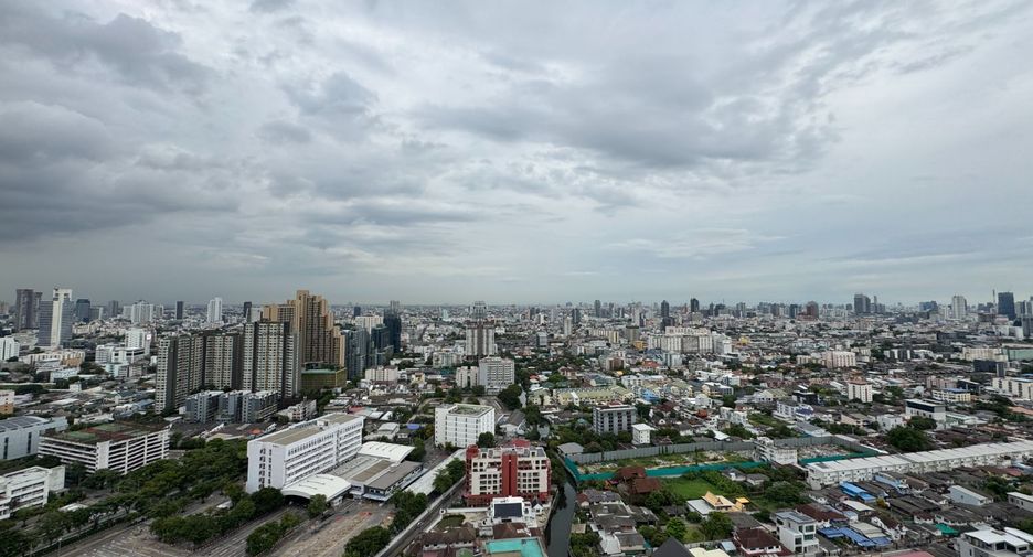 For sale 1 bed condo in Phaya Thai, Bangkok