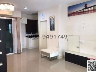 Reihenhaus zur Miete mit 3 Zimmer in Lat Phrao, Bangkok