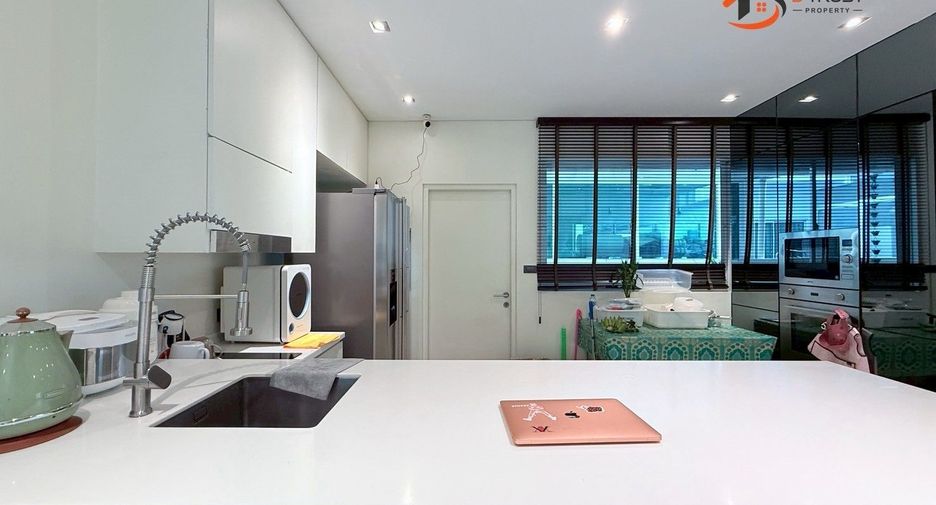For sale 4 bedrooms house in Prawet, Bangkok