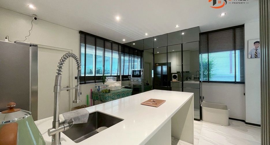 For sale 4 bedrooms house in Prawet, Bangkok