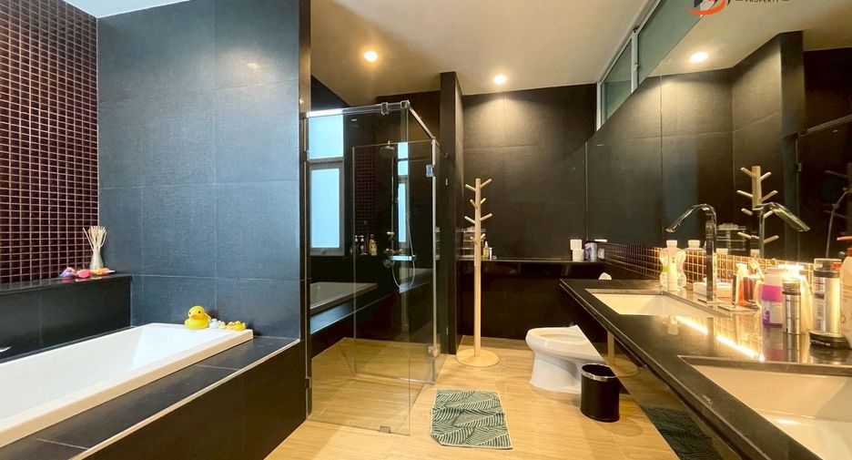 For sale 4 bedrooms house in Prawet, Bangkok