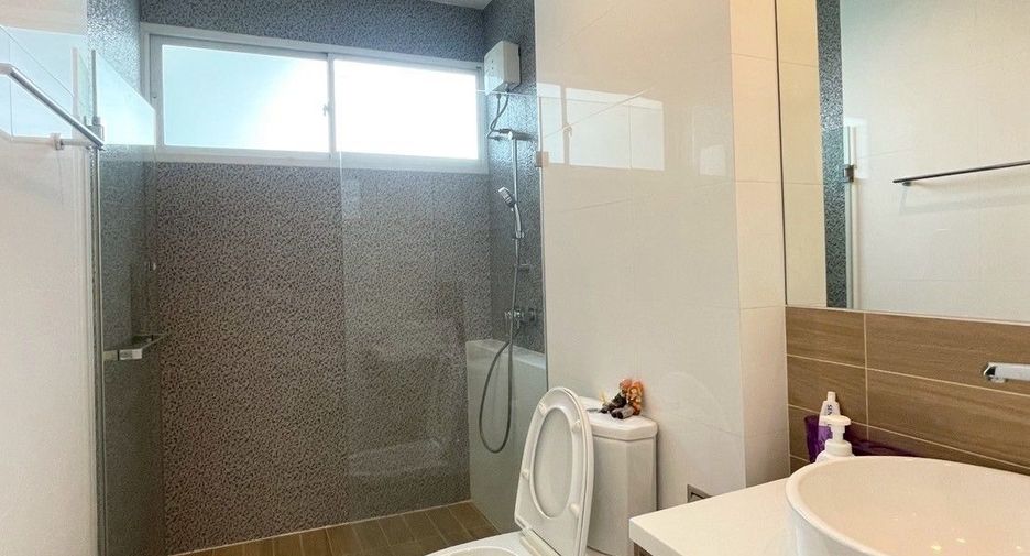 For sale 4 bedrooms house in Prawet, Bangkok