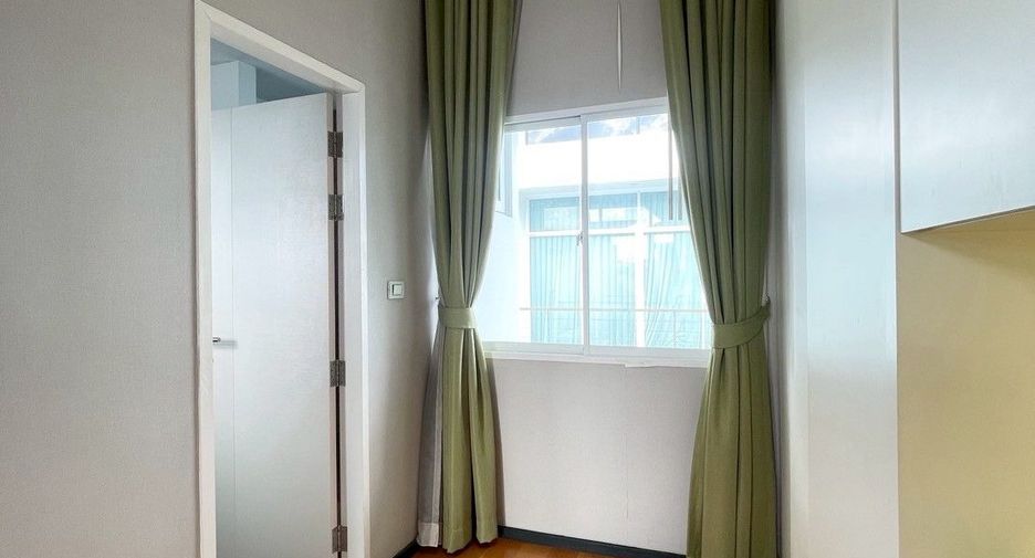 For sale 4 bedrooms house in Prawet, Bangkok