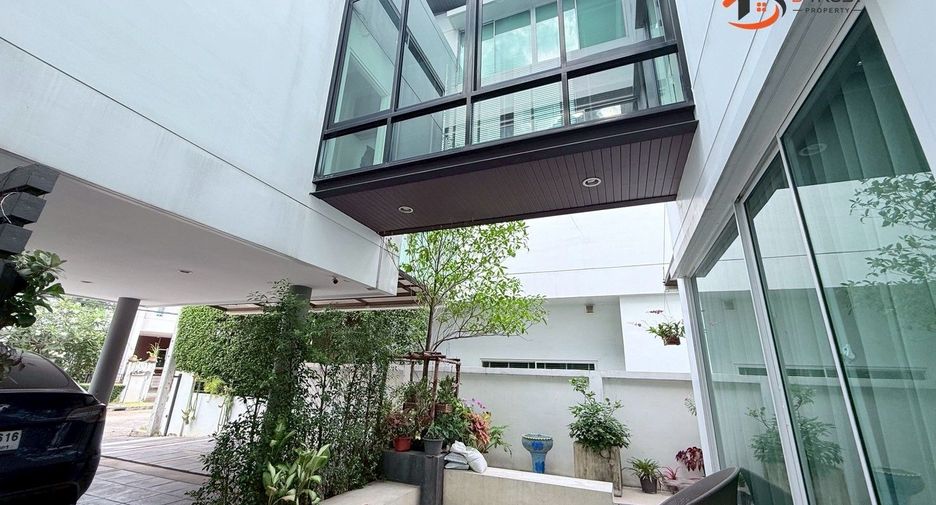 For sale 4 bedrooms house in Prawet, Bangkok