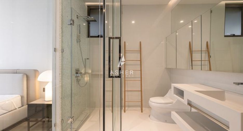 For rent そして for sale 2 ベッドルーム condo in Khlong Toei, Bangkok
