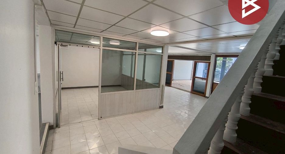For sale スタジオ townhouse in Lat Krabang, Bangkok