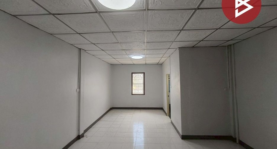 For sale スタジオ townhouse in Lat Krabang, Bangkok