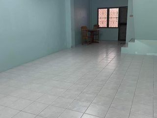 Reihenhaus zur Miete mit 2 Zimmer in Si Racha, Chonburi
