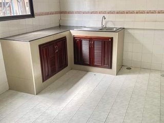 Reihenhaus zur Miete mit 2 Zimmer in Si Racha, Chonburi