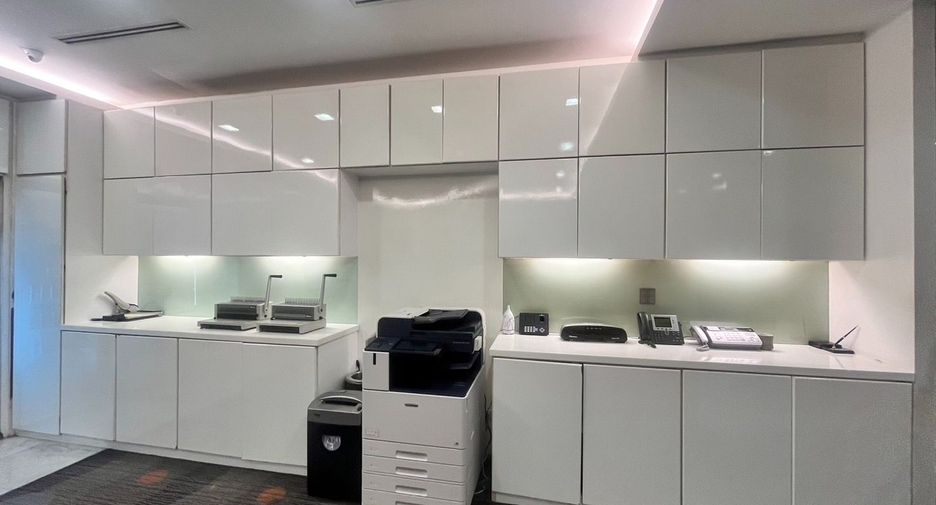 For rent office in Pathum Wan, Bangkok