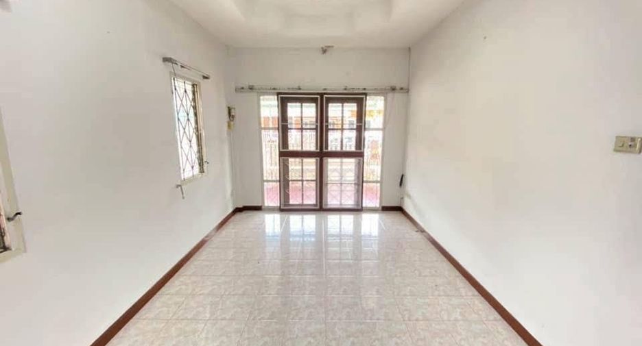 For rent 3 bedrooms house in Si Racha, Chonburi