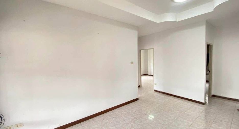 For rent 3 bedrooms house in Si Racha, Chonburi