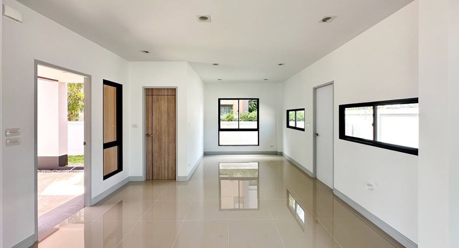Casa en venta de 3 habitaciones en Bang Sao Thong, Samut Prakan