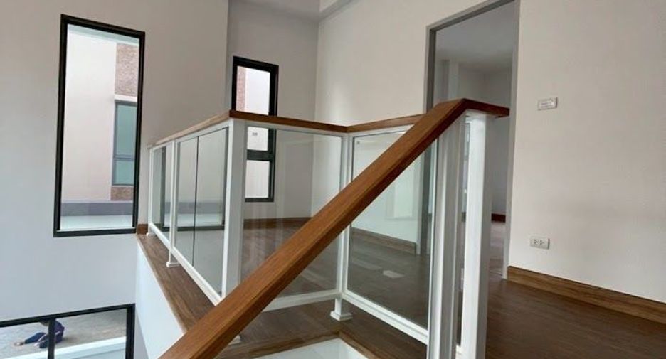Casa en venta de 3 habitaciones en Bang Sao Thong, Samut Prakan