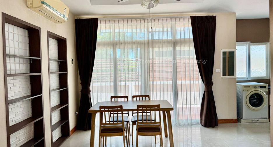 For sale 3 bedrooms house in Si Racha, Chonburi