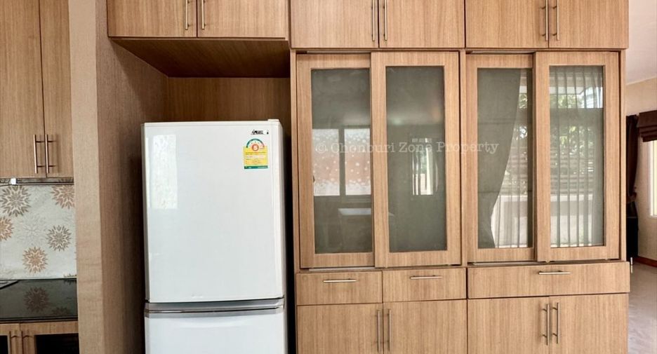 For sale 3 bedrooms house in Si Racha, Chonburi