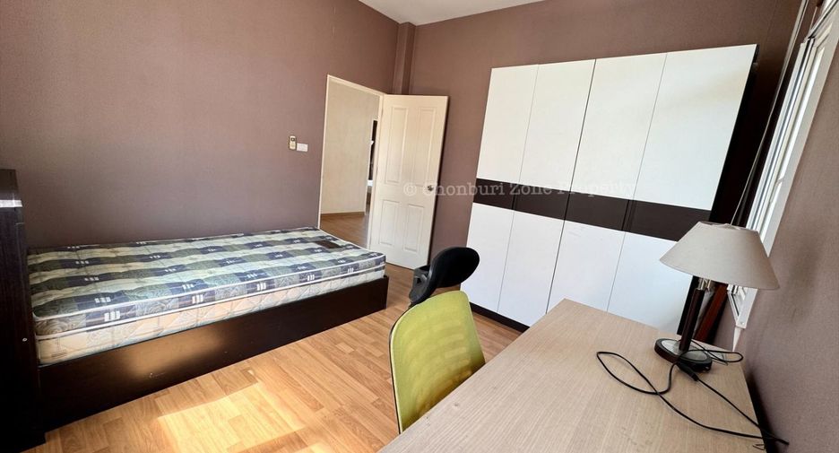 For sale 3 bedrooms house in Si Racha, Chonburi